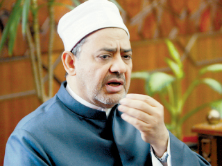 شيخ الأزهر يرفض التدخل فى أزمة الأوقاف والدعاة
