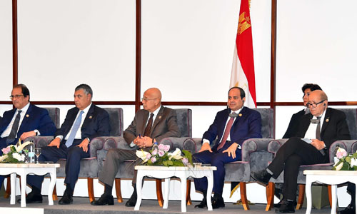 الرئيس يطالب بتسليم وثيقة قرارات نموذج محاكاة مجلس الأمن للأمم المتحدة