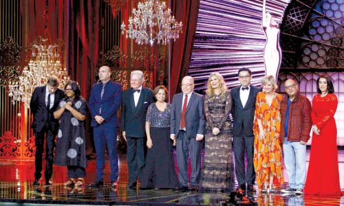 أفلام بدون صوت وتأخر المواعيد