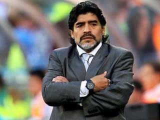 بيبو يدعو مارادونا للمواجهة العالمية