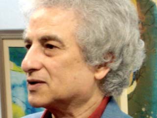 «مغامرات لونية» للفنان محسن عطية فى «العاصمة»