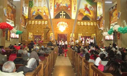 أجراس الكنائس تدق رغم كيد الإرهابيين