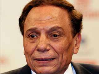 عادل  إمام يعطل عرض فيلم «طلق صناعى»