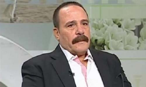 اعتصام مفتوح للعاملين على سلالم اتحاد العمال لحين صرف العلاوة