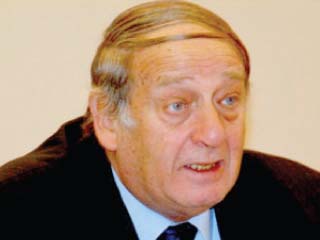 المقاصة تتعاقد مع دسوقى الترسانة