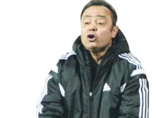 بتروجت يتمسك بإسلام جمال