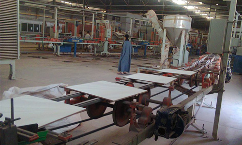 مصانع السيراميك تطالب وزير الصناعة بالتدخل لتعديل أسعار الغاز