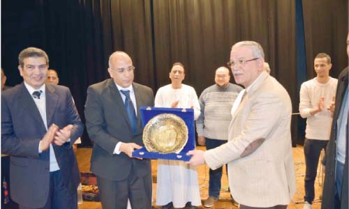 «المولوية» تزين «عروس الصعيد» بعروضها الفنية