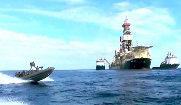 حقل «ظهر» فى حماية وحوش البحرية