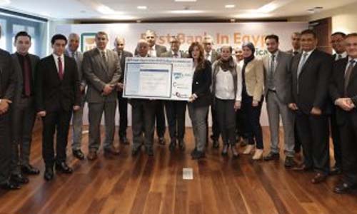 البنك الأهلى يحصل على شهادة التوافق مع معاییر «فيزا» و«ماستر كارد»