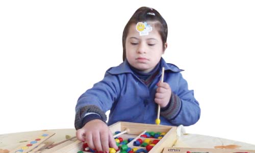 «ملائكة داون» هدية السماء.. بمتحف الطفل