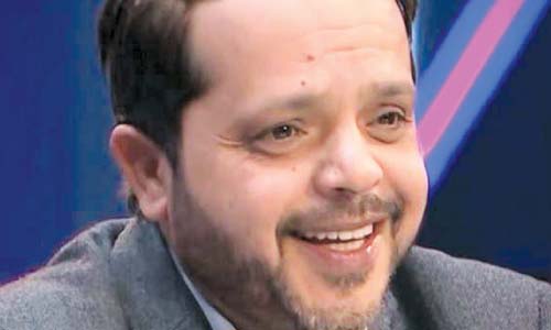 هنيدى والكدوانى ونيللى كريم نجوم ميكروفون الإذاعة فى رمضان