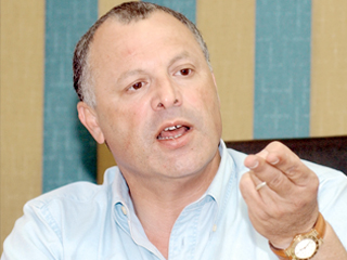 إيقاف مدرب 8 شهور بعد ضربه حكما بـ «البوكس»!