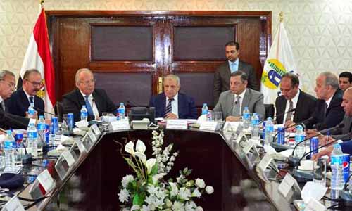 لجنة محلب تفتح ملف استرداد أراضى الإصلاح الزراعى