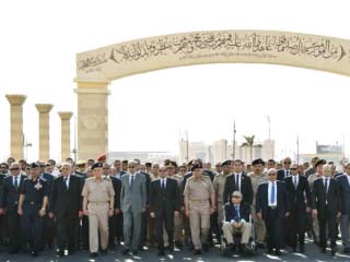 السيسى يتقدم الجنازة العسكرية لخالد محيى الدين