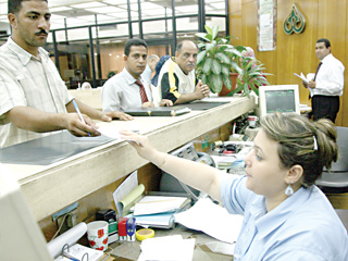 الحكومة ترفع أسعار الفائدة على شهادات الاستثمار المشتراة من الأفراد