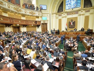 رئيس النواب يعلن الانتهاء من مناقشة قوانين الصحافة