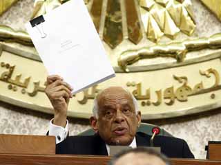 البرلمان يوافق على اتخاذ الإجراءات القانونية ضد المخالفين