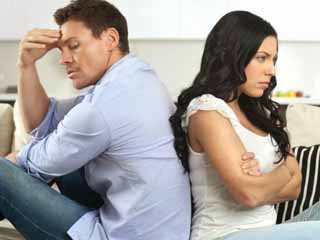 بعد ٤٠ عاما زواج.. عجوز تطلب الخلع: أخشى ألا أقيم حدود الله