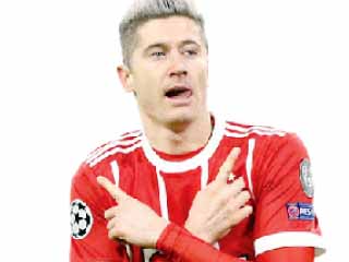 بيلد: «ليفاندوفيكسى» يعانى فى بايرن