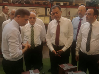 «عرفات» و«العصار» يبحثان مع شركات عالمية زيادة نسبة التصنيع المحلى وتطويرالسكك الحديدية