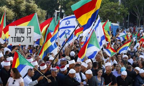 الحكومة الإسرائيلية على صفيح ساخن بسبب الاحتجاجات على قانون «القومية اليهودية»