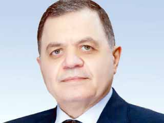 وزير الداخلية يبعث ببرقيات تهنئة لرئيس الجمهورية وكبار المسئولين بالدولة