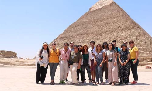 طلاب أمريكا يكتشفون تاريخ مصر فى الأهرامات ومجمع الأديان