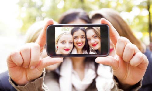 4 تطبيقات جديدة لـ «صور السيلفى»