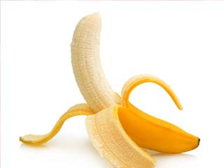 تعرفى على فوائد «قشر الموز» الجمالية