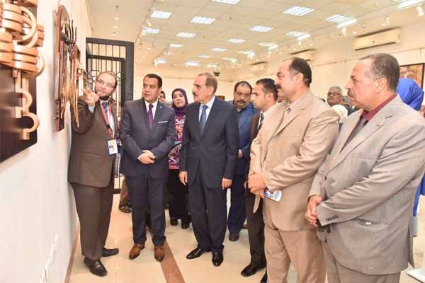 16 فنانًا يقدمون «لمسات إبداعية» بأسيوط