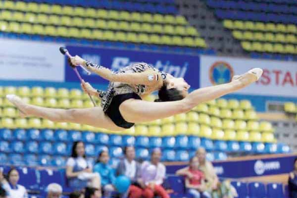 هيا هشام تحصد المركز 13 فى بطولة العالم للجمباز