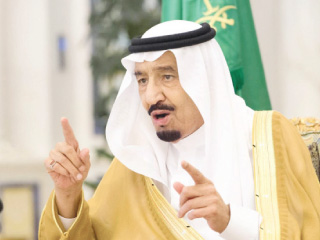 الرئيس يهـنئ خـادم الحرمين بالعيد الوطنى