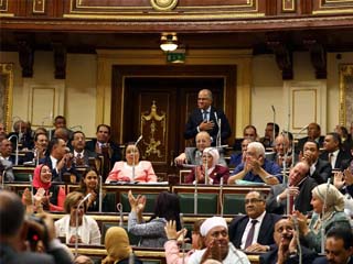 التفاصيل الكاملة لـ«صراع التربيطات» على لجان البرلمان