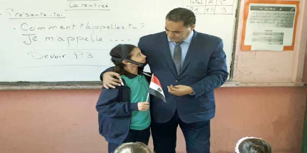 تكريم ابنة الشهيد فى مدرسة البساتين