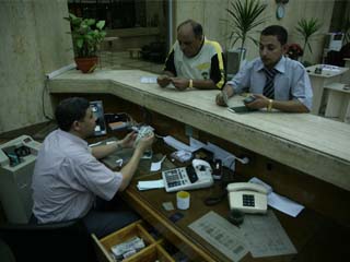 الحكومة تمد يد الصلح للمواطنين