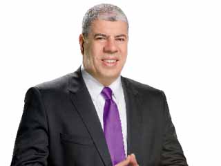 شوبير «عينه» على مكتب «ثروت» !