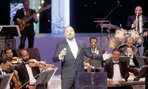 «عياش» يعتذر للجمهور: عندى «برد»  و«صالح» يحتفل بميلاده فى «الموسيقى العربية»