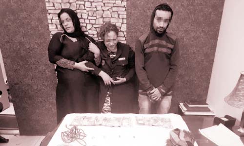 ربة منزل ضحية فخ «الملثم» والشقيقتين