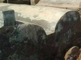 حبس 3 عاطلين لاتهامهم بتصوير فيديو داخل المقابر بالتبين