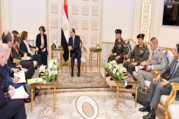 الرئيس يستقبل وزيرى دفاع قبرص وفرنسا