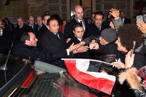 استقبال رسمى وشعبى للرئيس السيسى