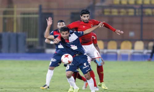 الأهلى يؤدى مرانه الأخير قبل السفر استعدادًًا لـ«جيما»