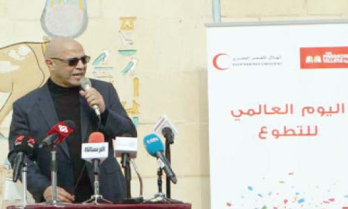 أشرف عبد الباقى للشباب: تبرعوا بوقتكم وأعمالكم للتطوع