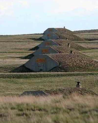 مخابئ نهاية العالم ملاجئ عسكرية للأثرياء فقط