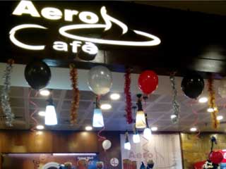 مصر للطيران للخدمات الجوية تحتفل بأعياد الكريسماس