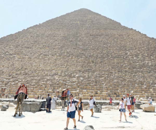 العالـم يتضامـن مع مصـر