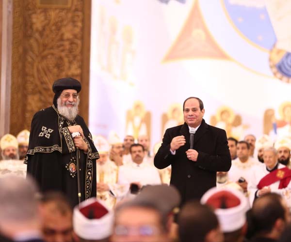 مصر تغرس شجرة محبة وتطلق رسالة سلام فى عيدالميلاد