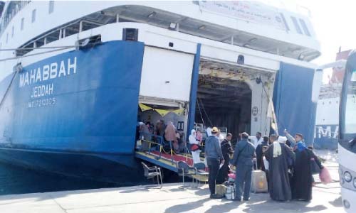 انطلاق أولى رحلات العمرة بميناء سفاجا