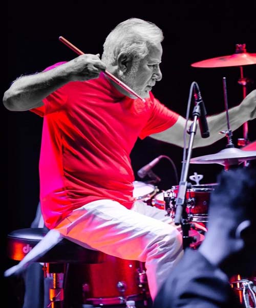 يحيى خليل وشيرى بلوور على المسرح الصغير بالأوبرا